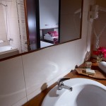 Double room with bathtub at Country Hotel Velani